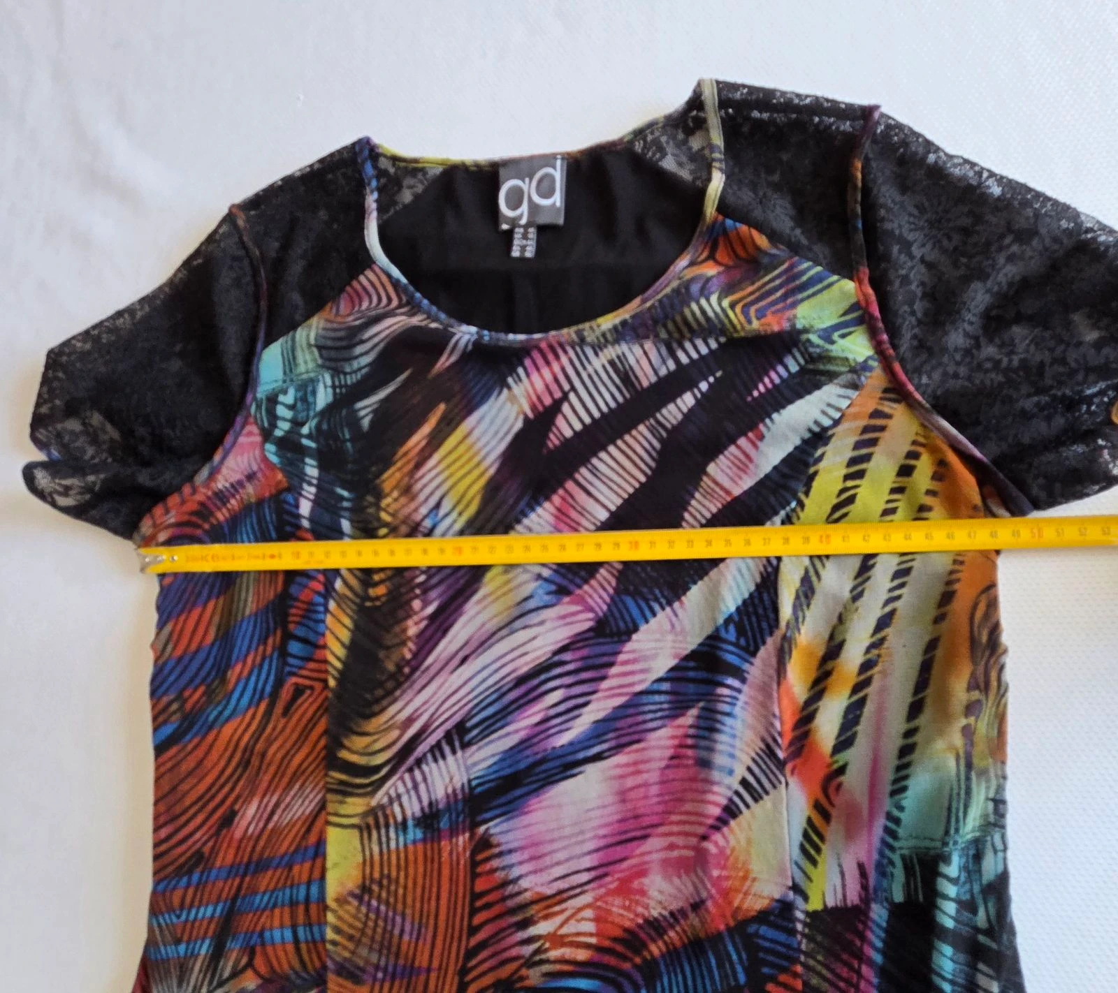 Meerkleurige tule jurk met voering Guy Dubouis 44 46 korte grafische jurk – photo 10